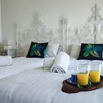 아파트 Oleholidays 525 Romana Playa Vistas Al Mar 마르베야